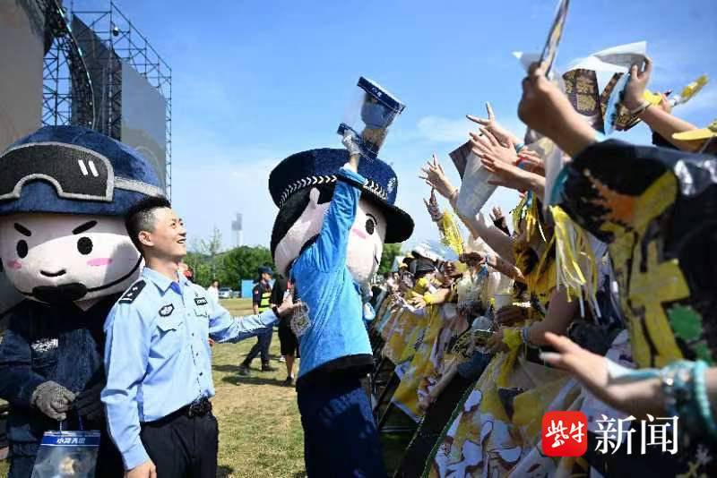 🌸【澳门赛马会资料最准一码】🌸:音乐剧《想把我唱给您听》：平白如话的歌曲直击内心最柔软的地方