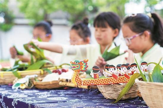 🌸【2024澳门资料大全免费】🌸:全球第二大人口城市遭遇热浪侵袭，贫民窟严重缺水  第1张