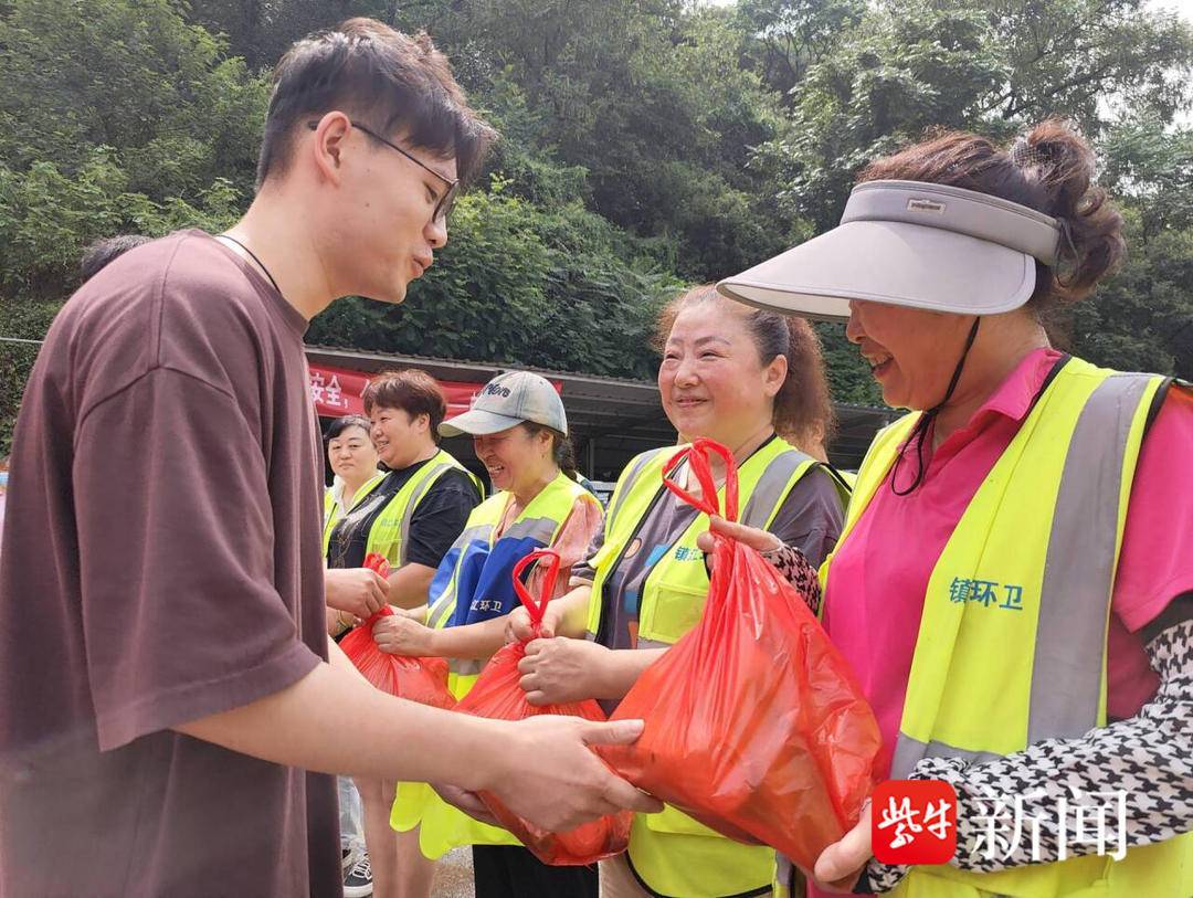 🌸【2024澳门天天彩免费正版资料】🌸:成为国家级试点城市后，济南首部无人驾驶公交有何亮点  第2张