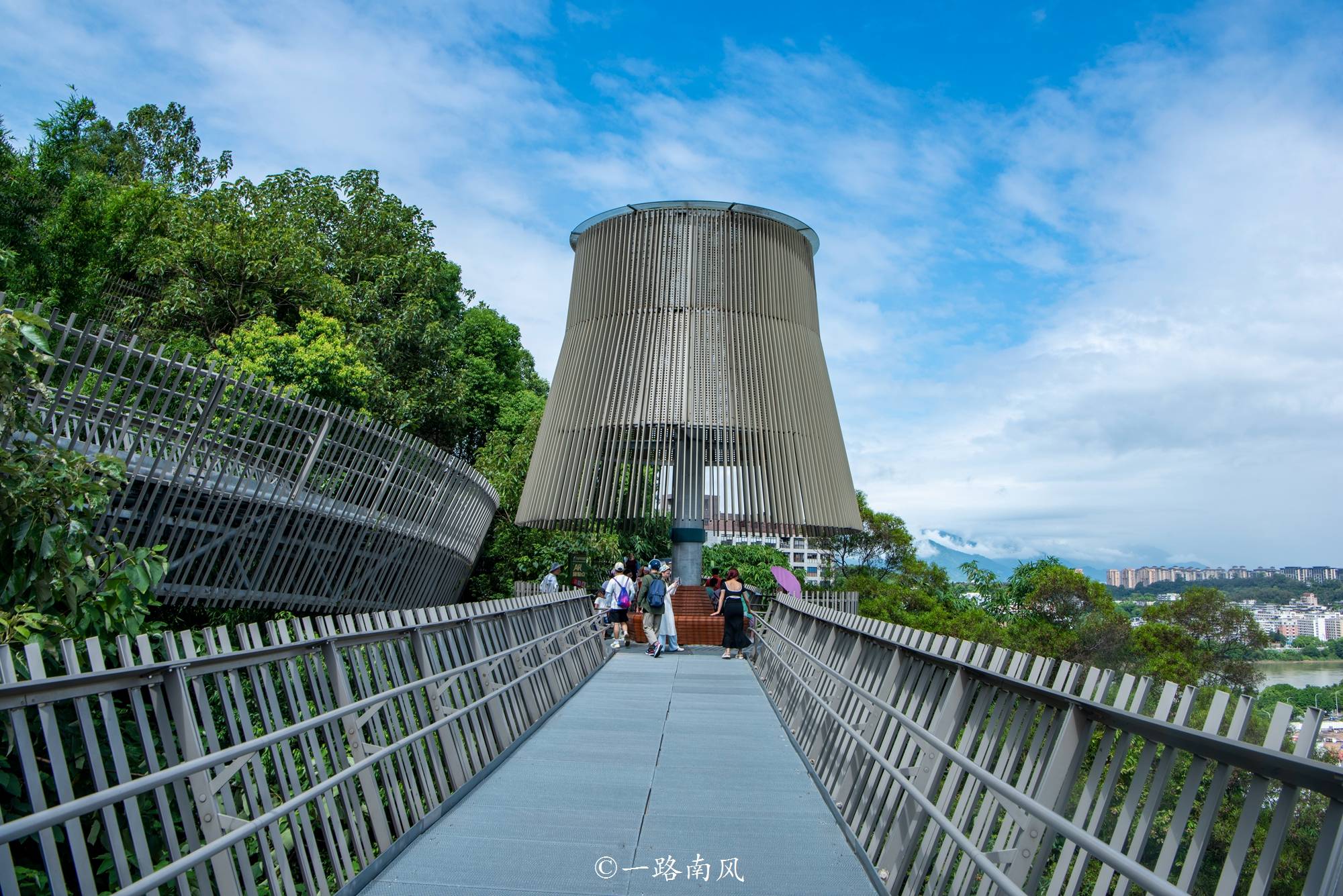 🌸【2024澳门天天六开彩免费资料】🌸:湖南永州：城市“边角地”变身便民停车场  第3张